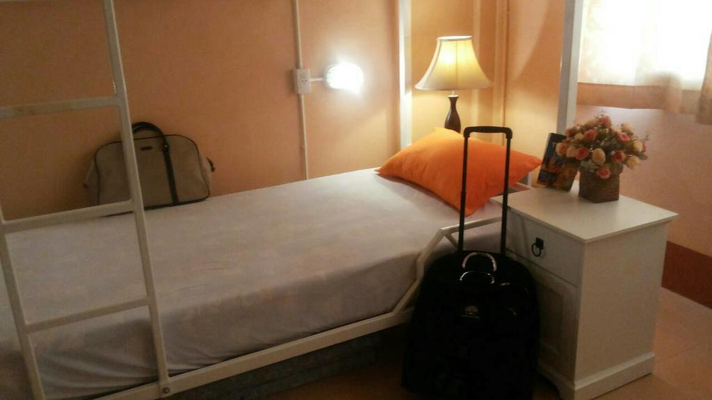 Cube Hostel Krabi town Szoba fotó